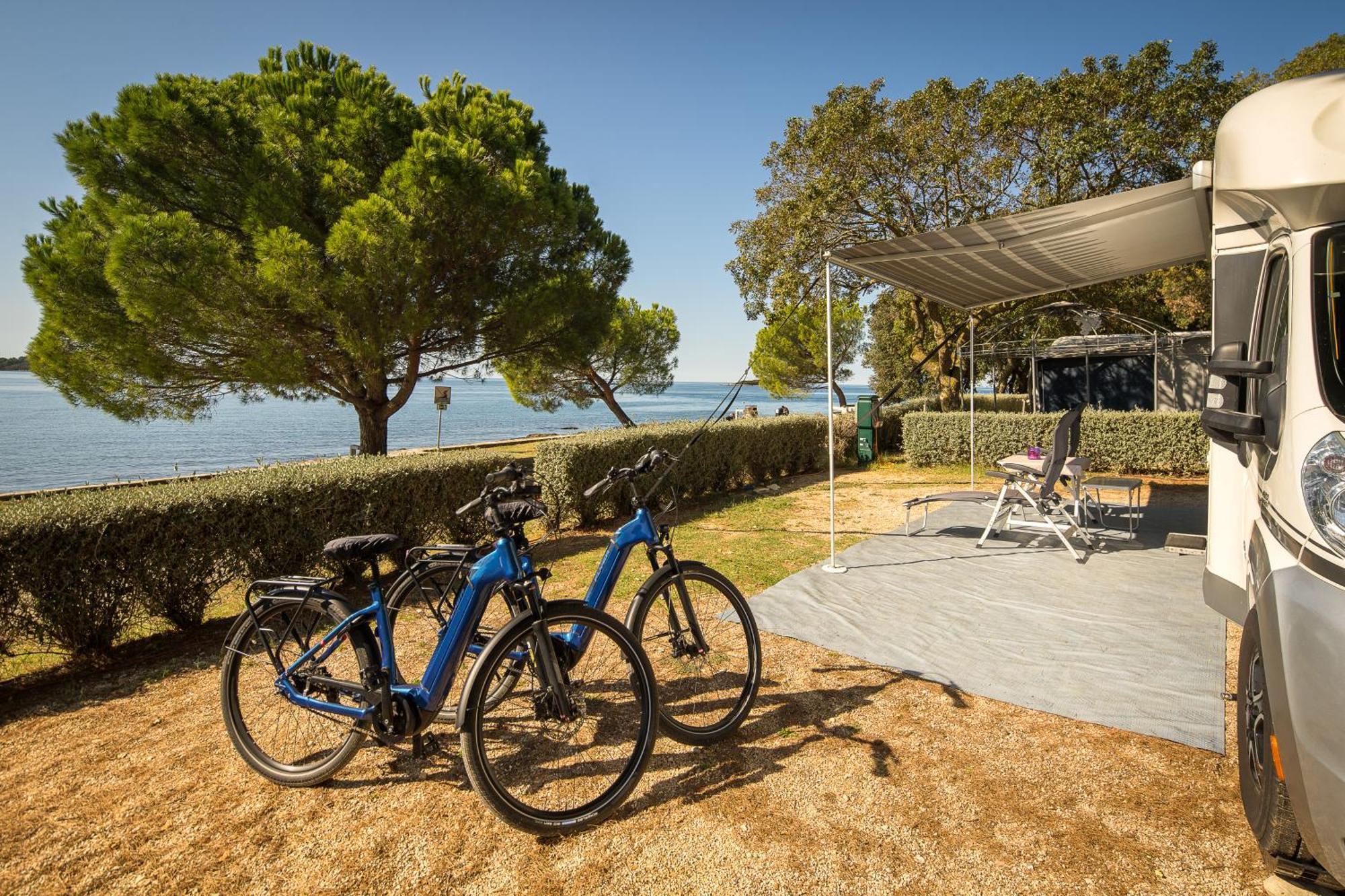 Maistra Camping Valkanela Pitches Funtana Bagian luar foto