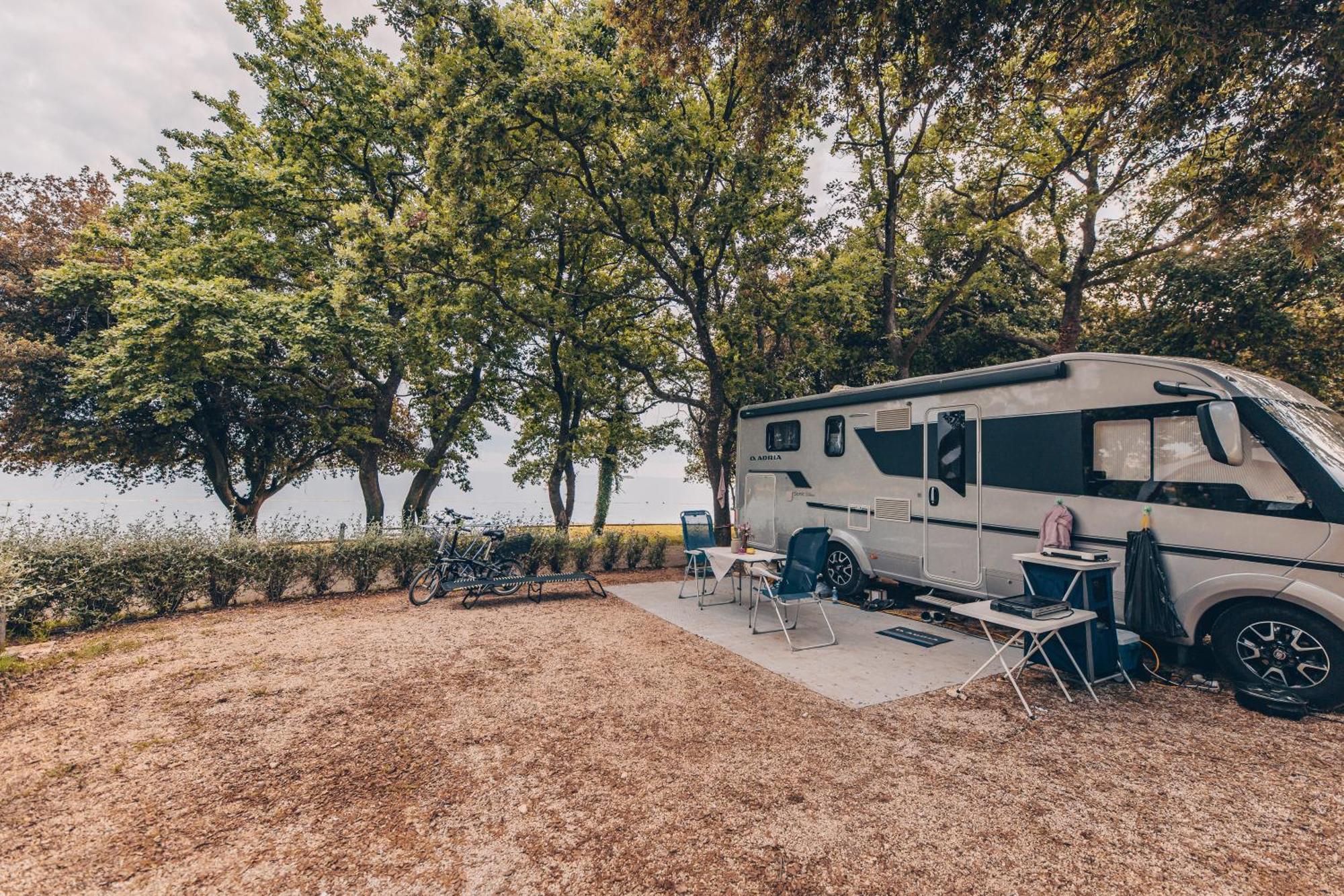 Maistra Camping Valkanela Pitches Funtana Bagian luar foto