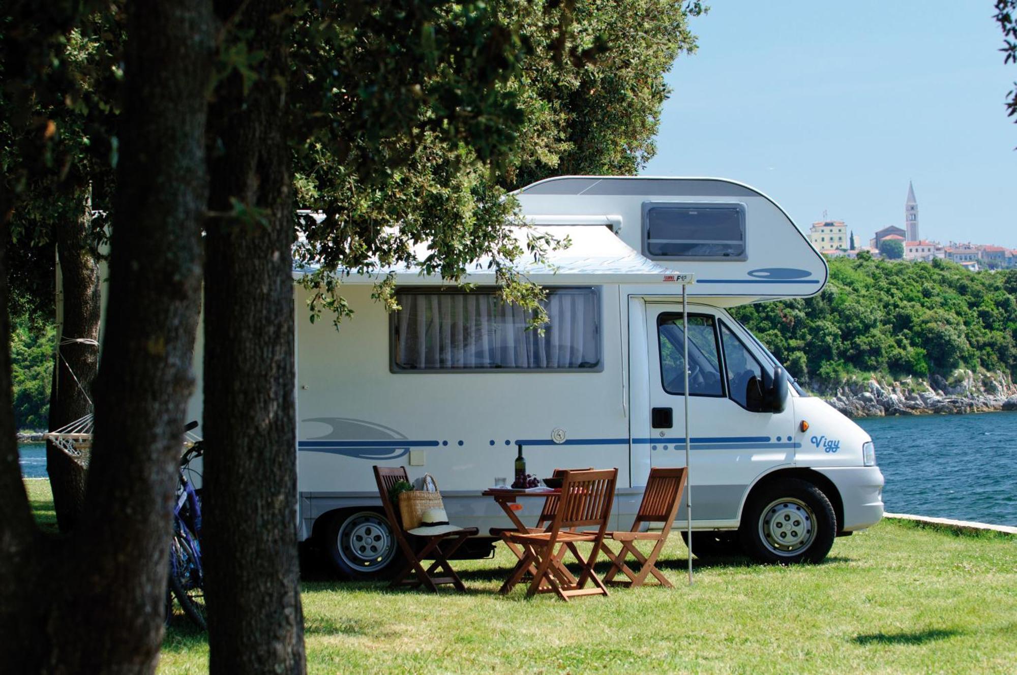 Maistra Camping Valkanela Pitches Funtana Bagian luar foto